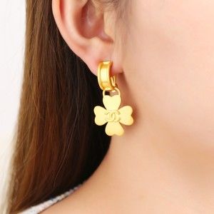 Meet your Posher, Tiffannie